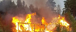 Ladugård brann under söndagsnatten