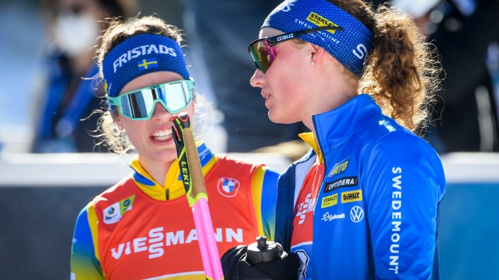 Elvira och Hanna Öberg under VM i Pokljuka för ett år sedan. Arkivbild.