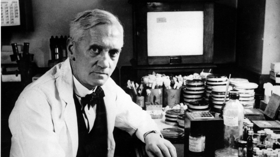 Redan i sin Nobelföreläsning varnade Alexander Fleming för att bakterier lätt kan utveckla motståndskraft mot penicillinet om det används fel. Han fick rätt.