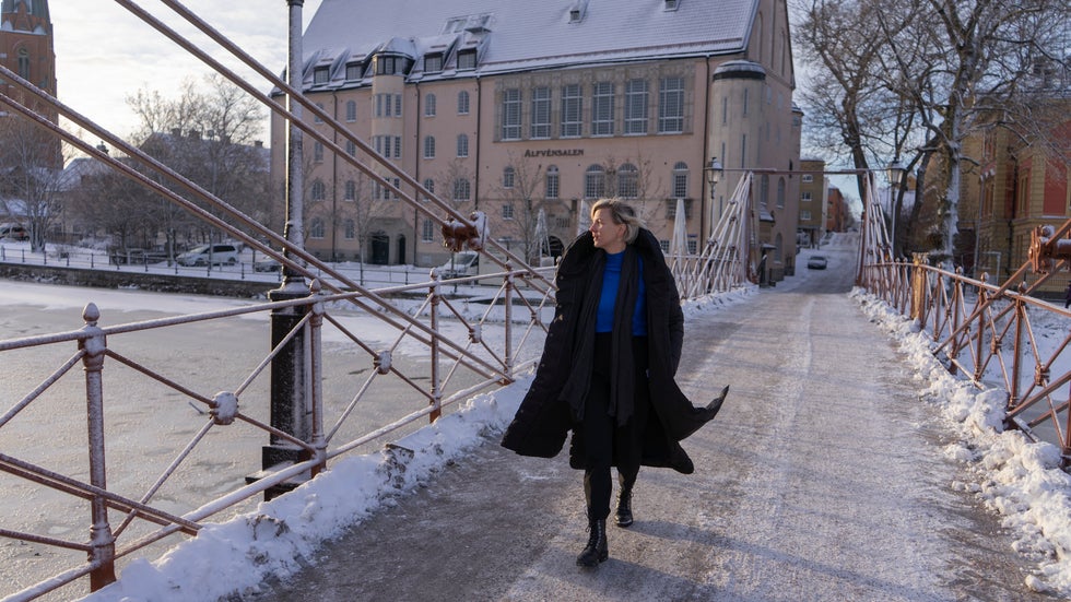 Jennie Claesson om åren av droger och hemlöshet – och hur skönt det är ...