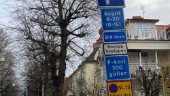 Skylta bättre om parkeringsförbud i Kneippen