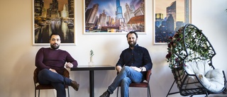 Vännerna öppnar kafé tillsammans: "Vill nå lika högt som Chicagos skyskrapor" ✓Biljard i källaren ✓Kvällsöppet