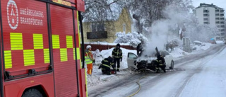 Bil fattade eld i Umeå