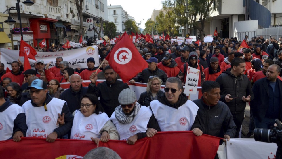 Stora protester dominerade Tunis på lördagen.