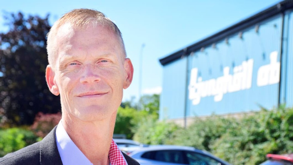 Lars Hagelberg återvänder till Metallfarbiken Ljunghäll AB i Södra Vi. Nu i rollen som VD. "Min vision är att vi ska fortsätta vara i världsklass, fortsätta vara en stabil och bra arbetsgivare i Vimmerby kommun."