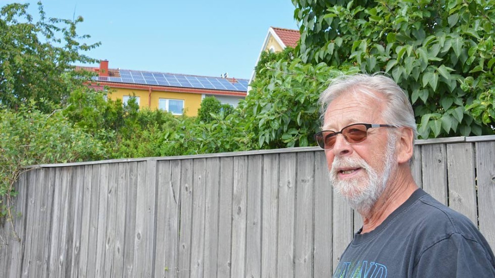 Strålande idé att installera solceller tycker Hans Bäckström, ordförande i bostadsrättsföreningen Stenhagen, som gjorde just det för några år sedan.