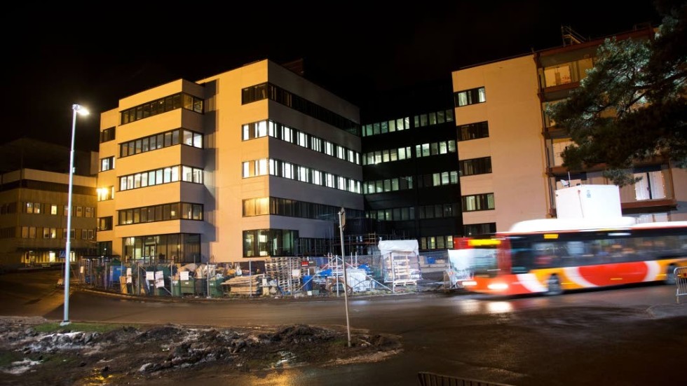 Universitetssjukhuset permanentar en tidigare nödlösning och slår ihop tre högspecialiserade avdelningar.