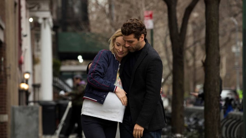 ”Life itself” börjar med ett lyckligt ungt par i New York. Men perspektivet ändras flera gånger om.