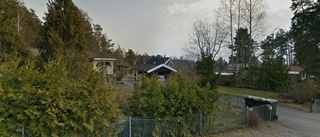 Ny ägare tar över hus på Svängbacken 18 i Svärtinge