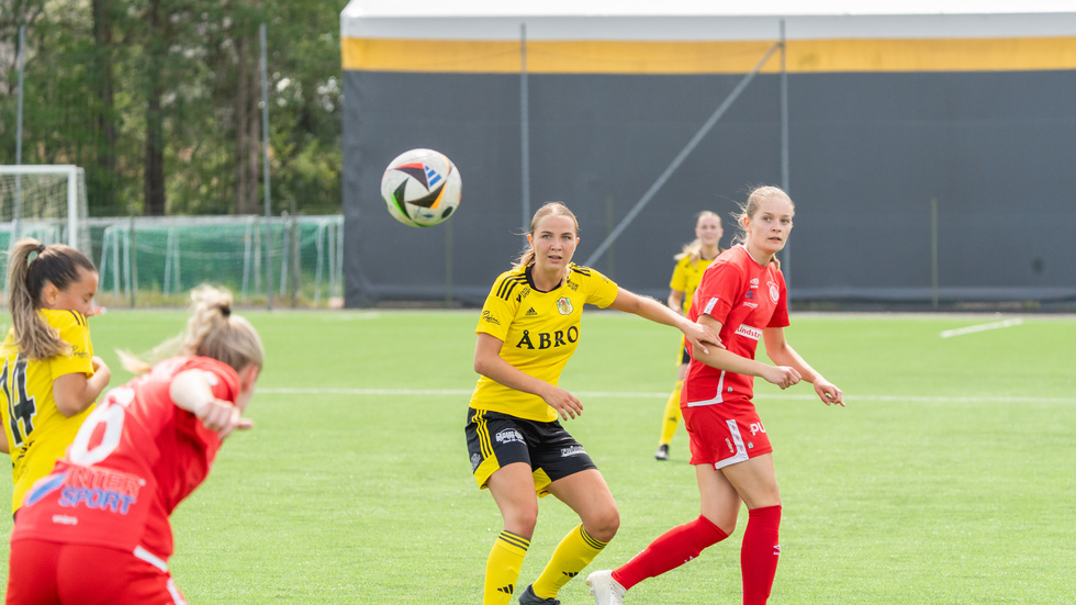 Svea Backstad gör sannolikt sin sista match för säsongen med VIF i toppmötet med Ulricehamns IFK.