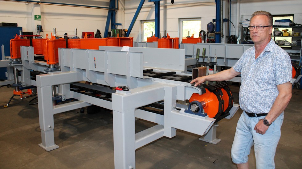 "Åt en kund tillverkar vi maskiner till sågverk, vilka vi monterar fullt färdiga", säger Ulf Persson.