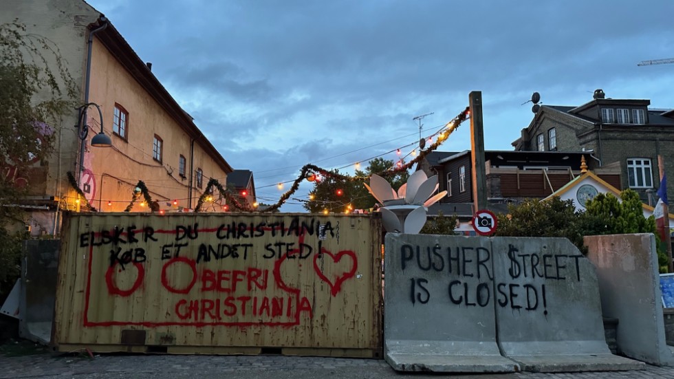 I augusti stängdes Pusher Street i Christiania ner av en grupp av boende, men avspärrningarna revs snabbt ner och inom några timmar var haschförsäljningen i|gång igen. Arkivbild.