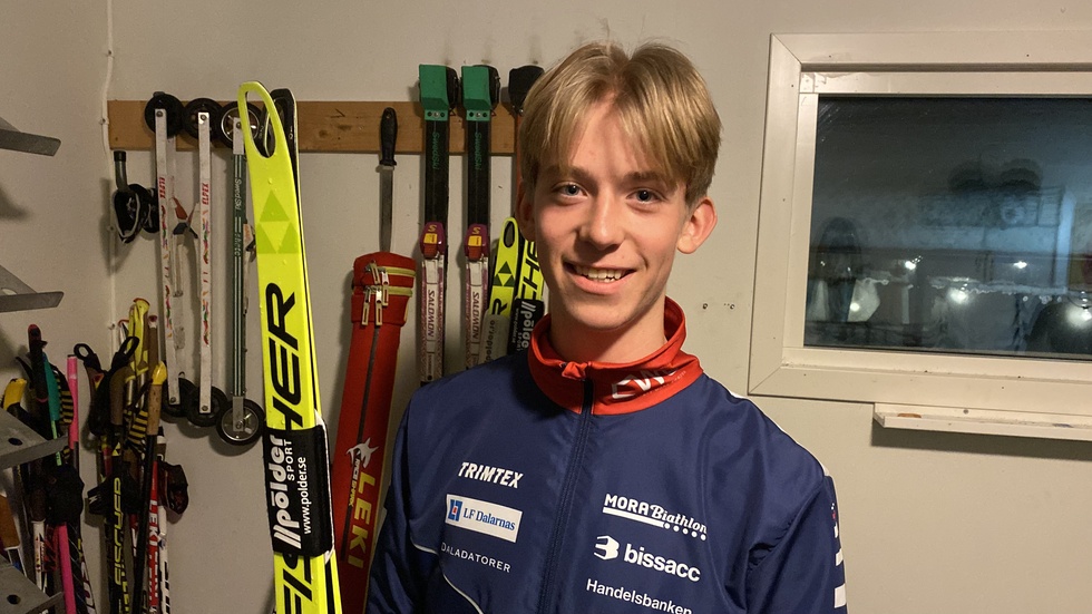 Arvid Trofast är uppvuxen i Borensberg, men pluggar i Torsby och tävlar för Mora biathlon. Nu väntar ungdoms-OS i Sydkorea för honom om en knapp månad.