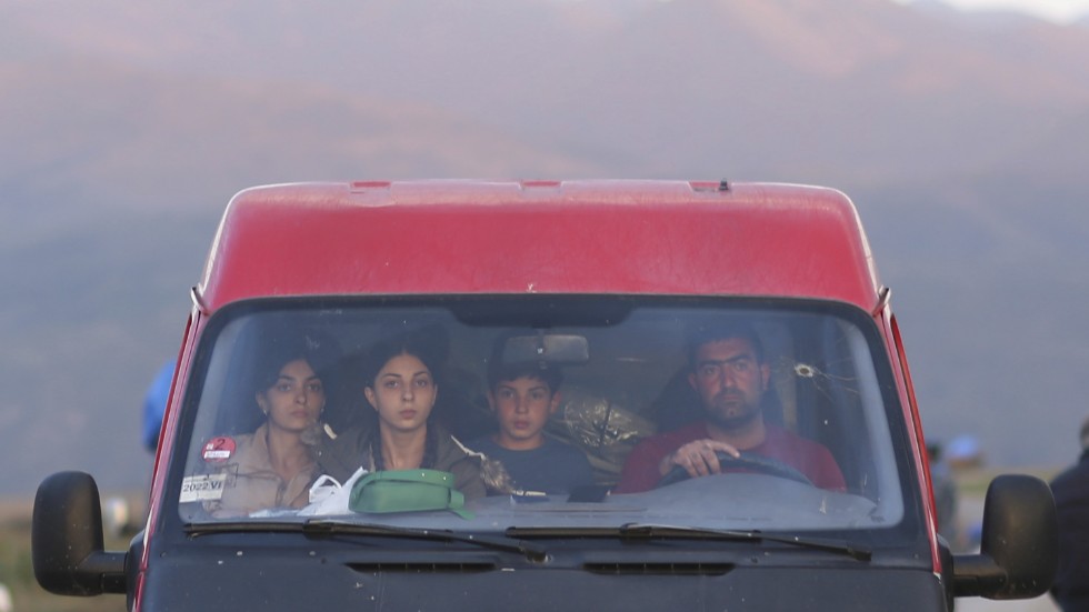 En av tiotusentals familjer som har flytt från utbrytarregionen Nagorno-Karabach.