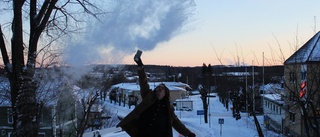 Reporter testar virala vinterexperimentet: "Funkar toppen ju"