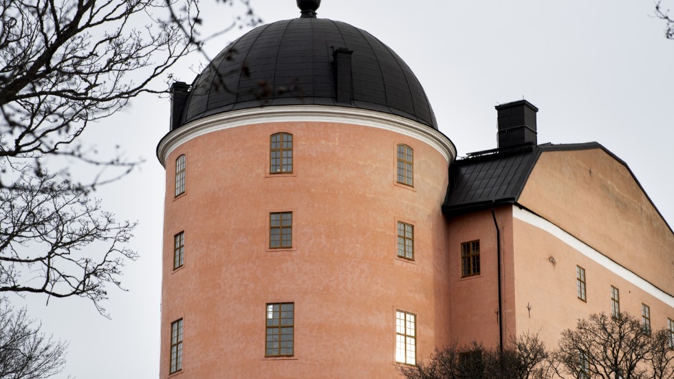 Radonutrymning. Anställda vid föreningen Fredens hus, som är en del av Uppsala slott, fick för några år sedan hastigt lämna sina lokaler. Skälet var att för höga radonhalter uppmätts i lokalerna. Arkivbild.