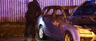 Bilar började brinna i Uppsala – räddningstjänsten ryckte ut