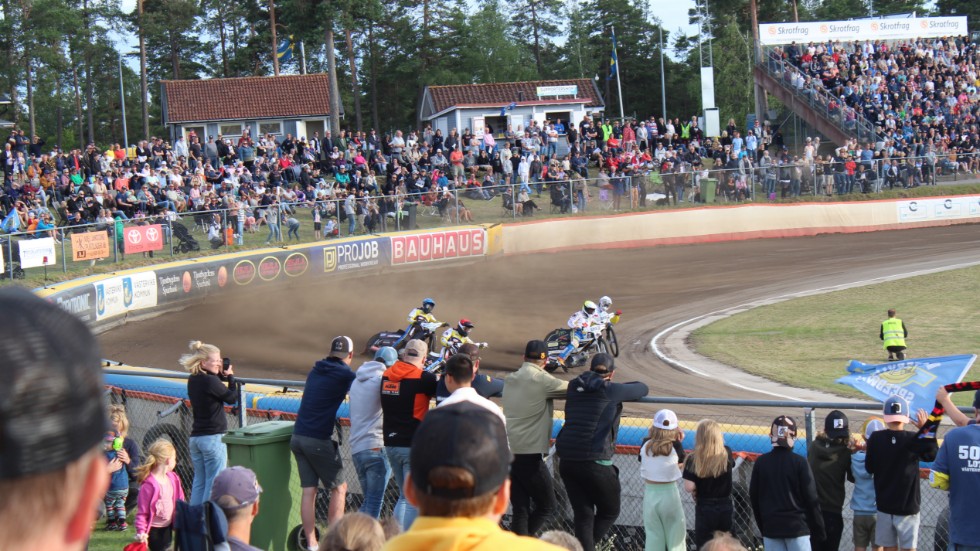 Den individuella SM-finalen i speedway avgörs Hejla Arena ikväll. Sporten rapporterar från tävlingen.