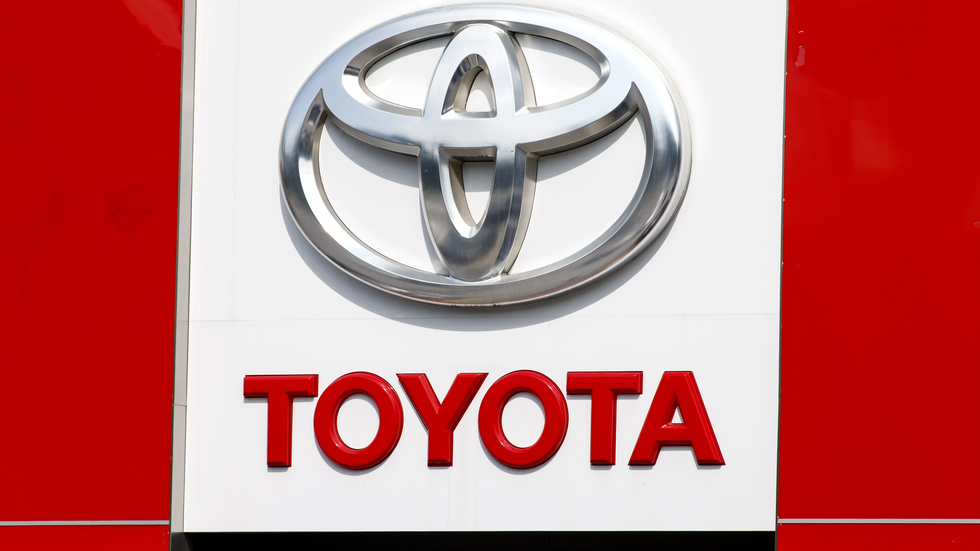 Det går bra för Toyota, enligt bolagets rapport för det första halvåret i år. Arkivbild.