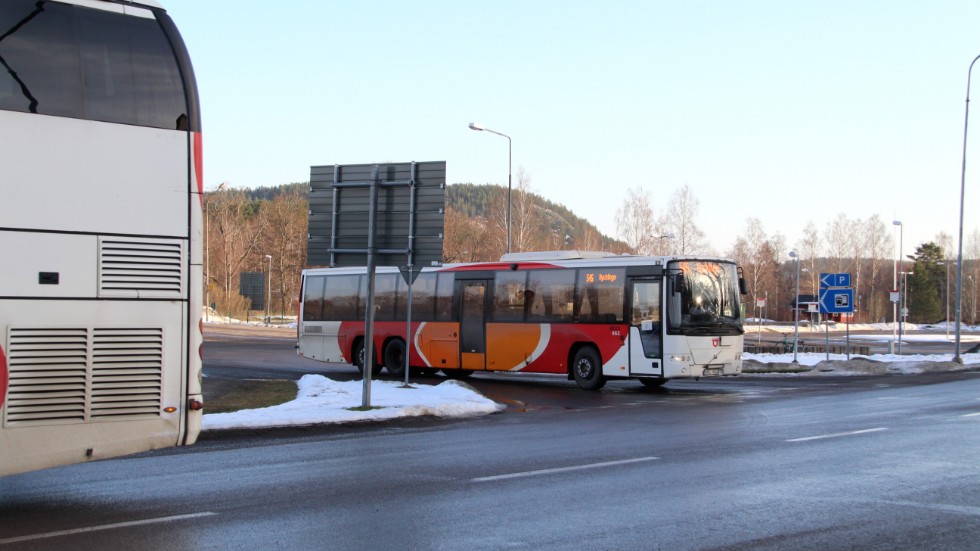 Busshållsplatser med väderskydd och uppställningsplatser för Östgötatrafikens fordon. Det är några av komponenterna när Kinda kommun ska utveckla stationsområdet i Kisa.