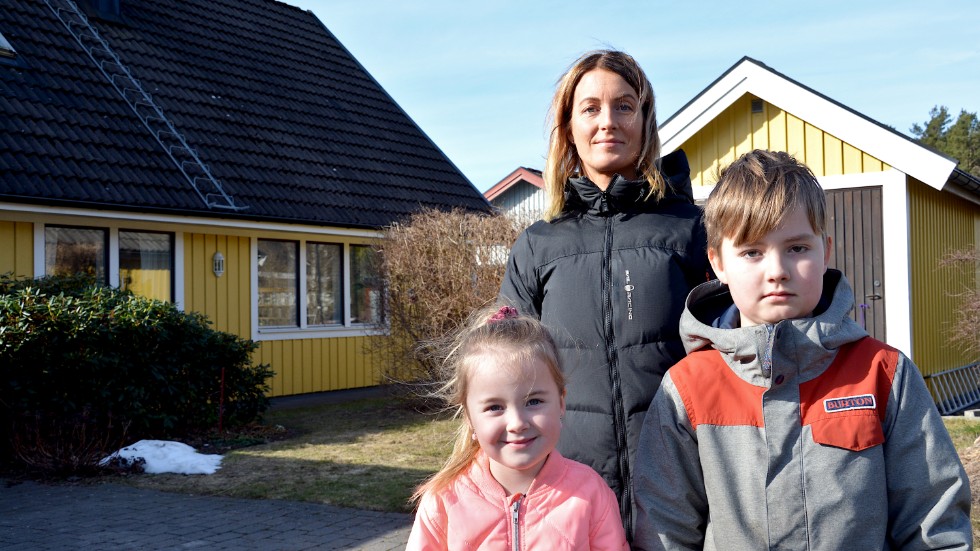 För familjen Leander-Lindqvist har de senaste månaderna varit tuffa, sedan sonen Sigge Leander blev sjuk i covid-19 och inte blivit frisk. Även lillasyster Cajsa har varit tvungen att stanna hemma från skolan. "Det är svårt för det är ju så mycket vi inte vet om den här sjukdomen", säger mamma Caroline Lindqvist.