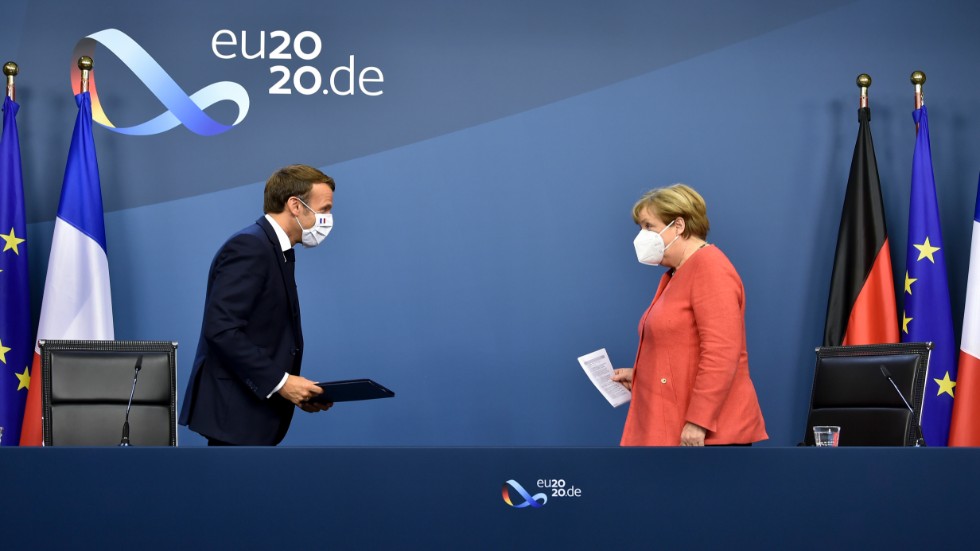 Frankrikes president Emmanuel Macron och Tysklands förbundskansel Angela Merkel vid avslutningen av EU-toppmötet i Bryssel.