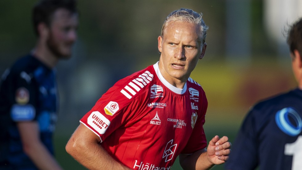 Henrik Löfkvist längtar efter att vara tillbaka på fotbollsplanen och har tränat hårt för att bli starkare i kroppen. Fem kilo muskler har han byggt på sig under året.