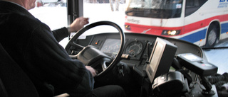 Flera busslinjer inställda på grund av snökaoset
