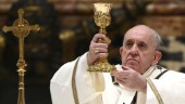 Påven har bensmärtor – leder inte nyårsmässor