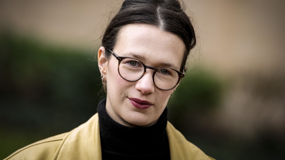 Nina Pascoal debuterar i mars med romanen "Vi röstar om vi saknar mamma".