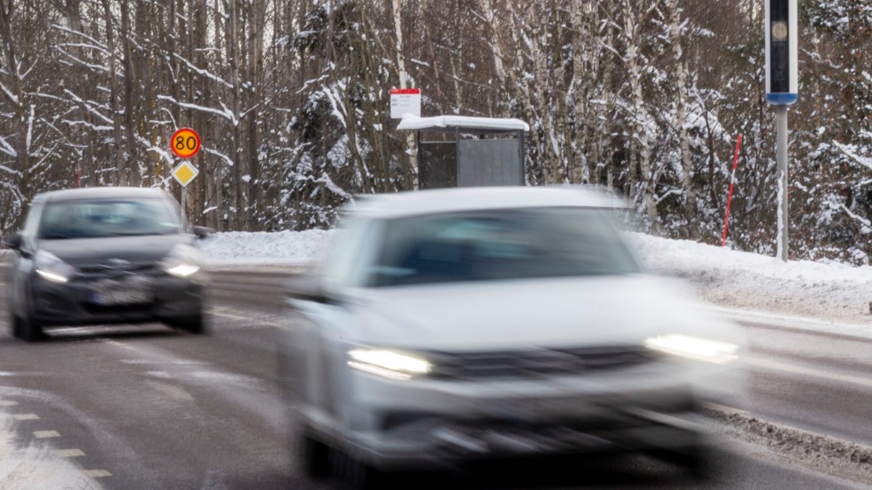 27 fortkörare stoppades av polisen i Hultsfreds- och Vimmerbyområdet när polisen hade nationell trafikvecka. En av dem miste körkortet på grund av fortkörning.