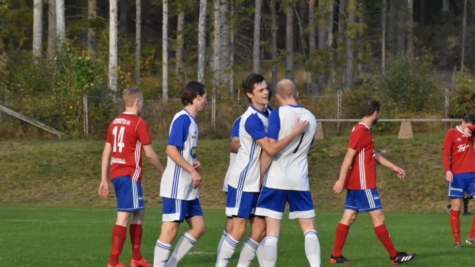 Anton Brorsson var i fokus i derbyt. Han gjorde hattrick när Södra Vi vann med 6-1. 