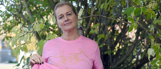 Rosa tröjor till förmån för bröstcancerfonden