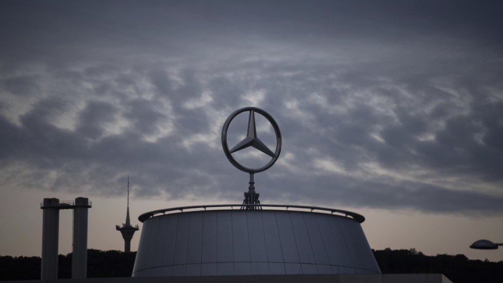 Daimler, som bland annat äger Mercedes-Benz, föreslår den före detta VW-bossen Bernd Pischetrieder till ny ordförande. Arkivbild