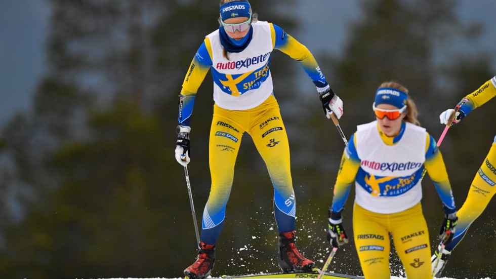 Stina Nilsson tränar med skidskyttelandslaget på Idre fjäll.