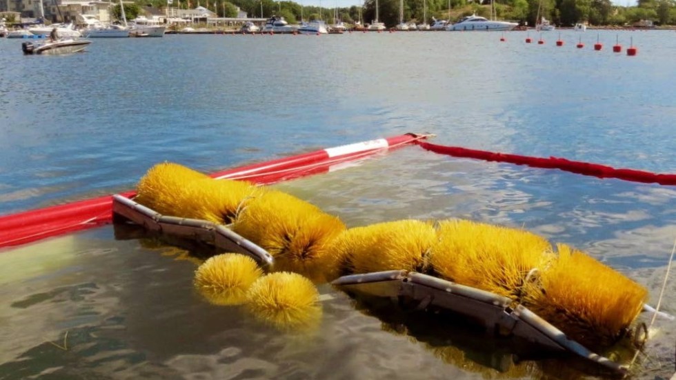 Båtbottentvätten i hamnen saknar ström. Många båtägare kan istället behöva måla sitt skrov med giftig bottenfärg.
