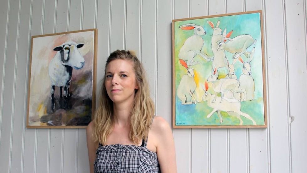 Pernilla Hedin målar gärna djur, vilket märks på utställningen.