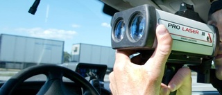 Mannen körde lastbilen för fort på väg 23 – åtalas för hastighetsöverträdelse • Riskerar penningböter