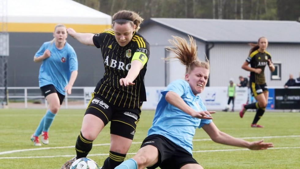 Anna Karlsson gläds åt framgångarna Vimmerbys damlag haft i division ett så här långt.