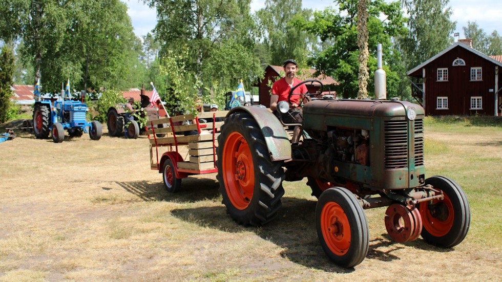 Markus Freij från Rottne utanför Växjö deltog i traktorparaden med en Bolinder-Munktell av 1952 års modell.