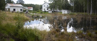 Stort läckage från Smurfit Kappas avloppstub – Strömsborg översvämmat av illaluktande vatten: "Man håller på att dränera"