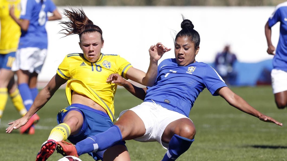 Tufft. LFC-backen Jessica Samuelsson fick på nytt spela vänsterback mot Brasilien.