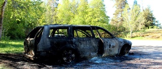 25-åring skyldig till tre bilbränder