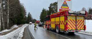 Kollision mellan traktor och personbil i Klutmark – räddningstjänsten var på plats • Trafiken påverkas