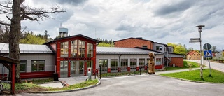 Österbys skolbibliotek döms ut