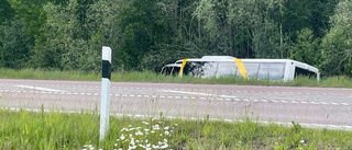 Bussolycka i Katrineholm – 20 passagerare ute