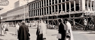 Ur arkivet: Stort bygge i city • Idrottslegendar som brevbärare • Hemma hos författaren