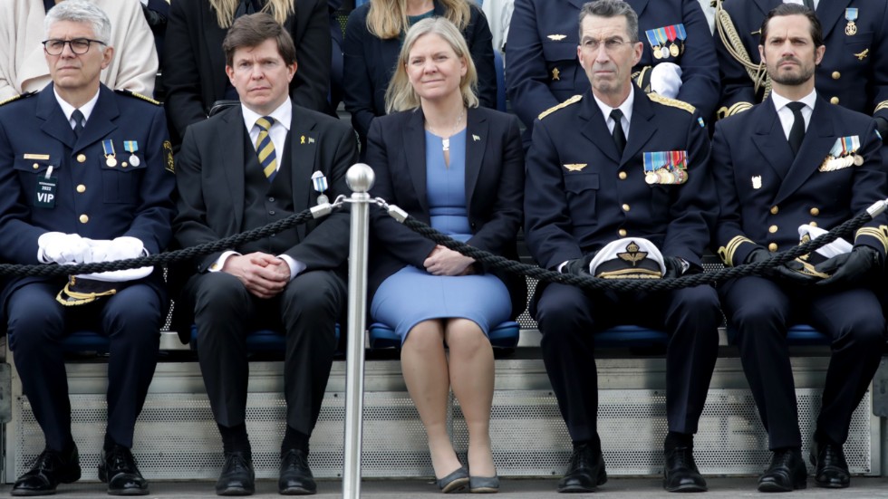 Polisen, talmannen, statsministern, överbefälhavaren och prinsen samlades på en och samma bild när Veterandagen firades 29 maj. Nu är det officiella Sverige på väg in i Nato. Det kommer att märkas. I huvudsak till det bättre. 