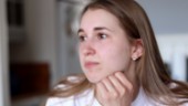 Mikaela förlorade sin expojkvän som tog sitt liv – nu berättar hon om sorgen: ”Man måste våga ställa frågan som skrämmer många”