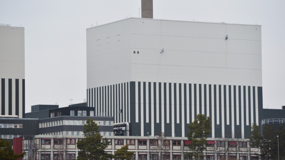 Det bränsle som finns i Oskarshamn är förbrukade bränslestavar men dessa kan inte bara stoppas in i ett nytt kärnkraftverk utan vidare, utan vidare skriver Kenneth Malmsborg.
